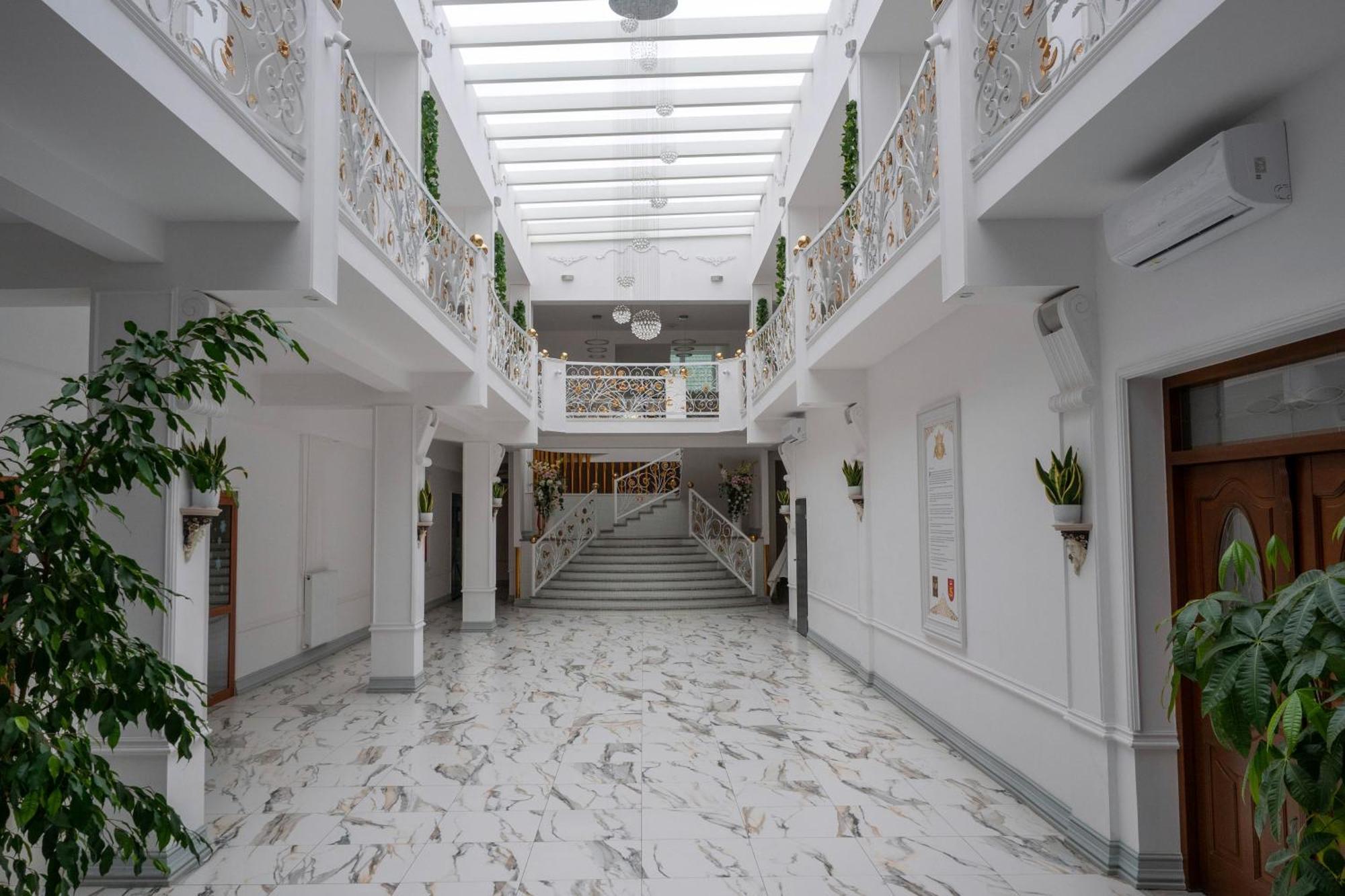 Perla Aparthotel Augustow Exterior photo